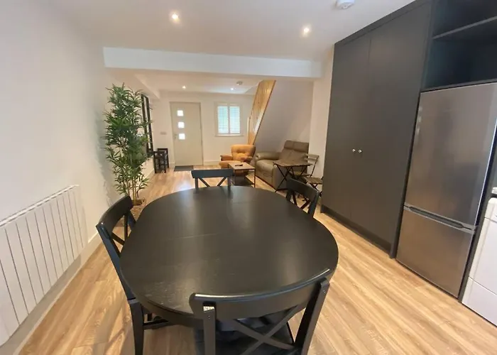 Apt 3 Silver Spruce - Town Free Parking קיל איירן